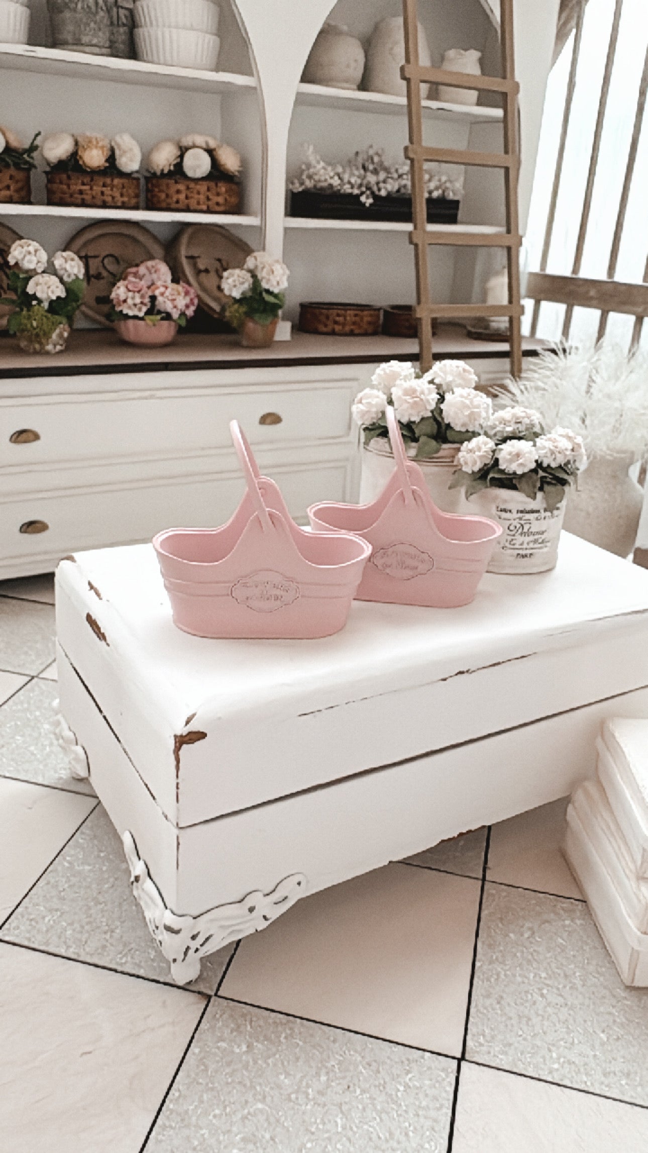 Pink Flower Tin
