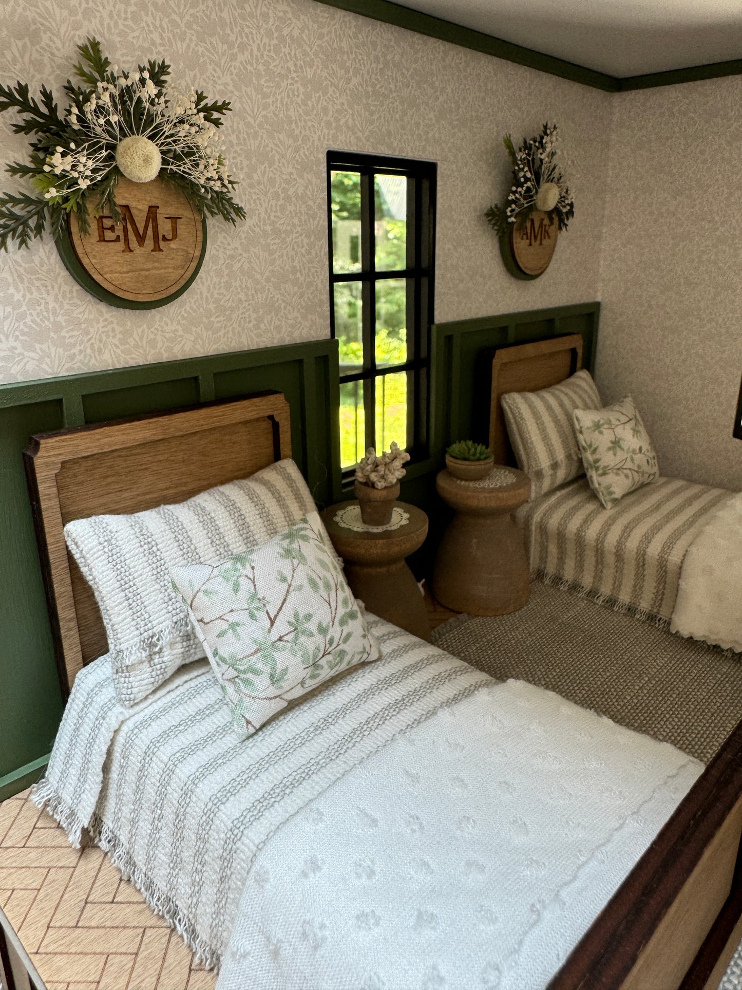 Green Leaves Pillow