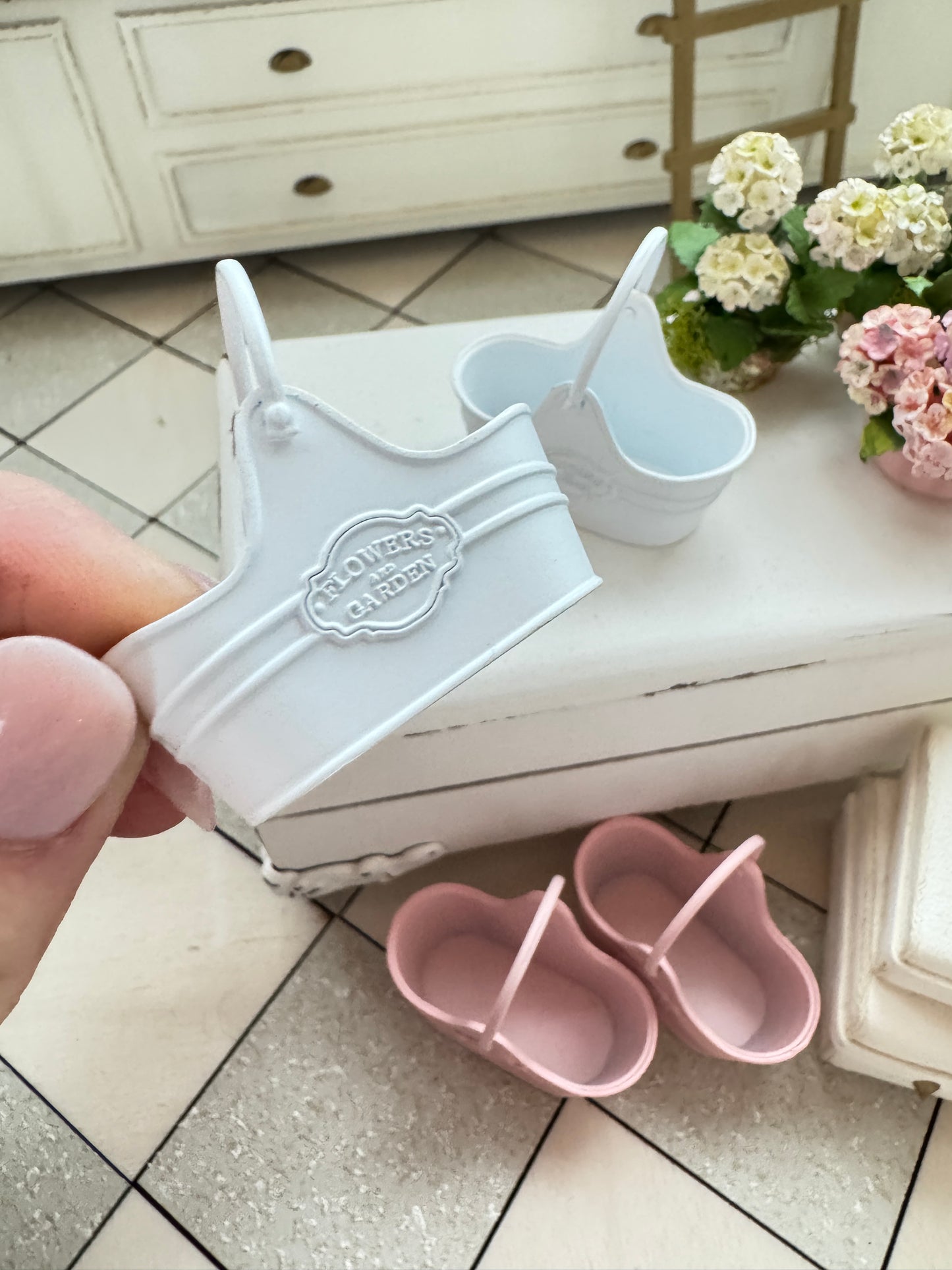 White Flower Tin