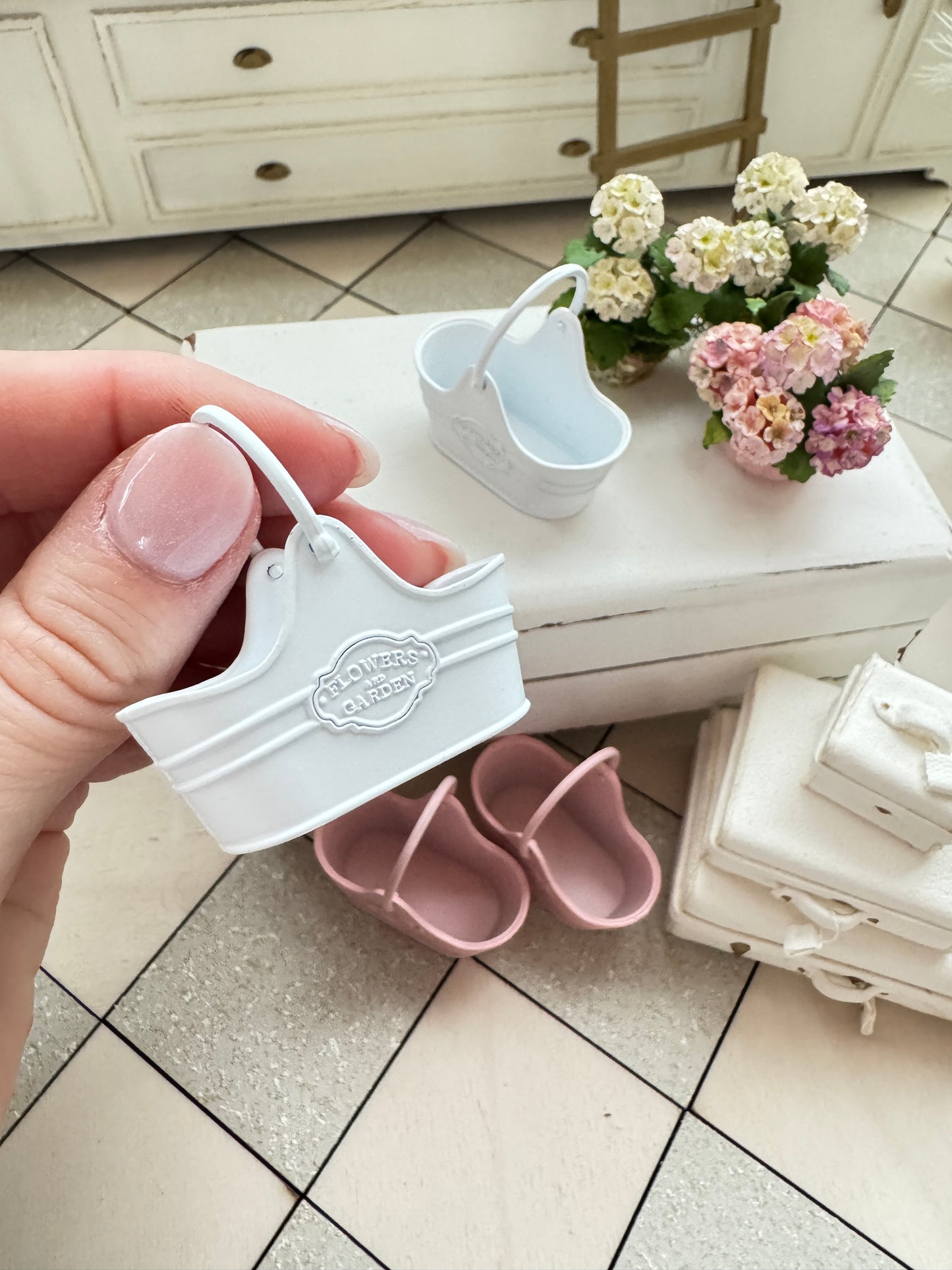 White Flower Tin