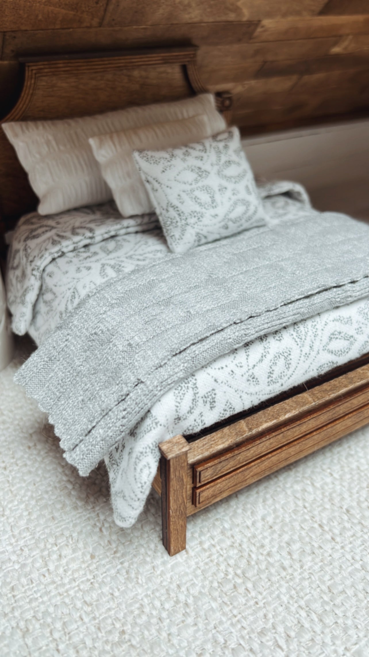 Grey Cableknit Blanket