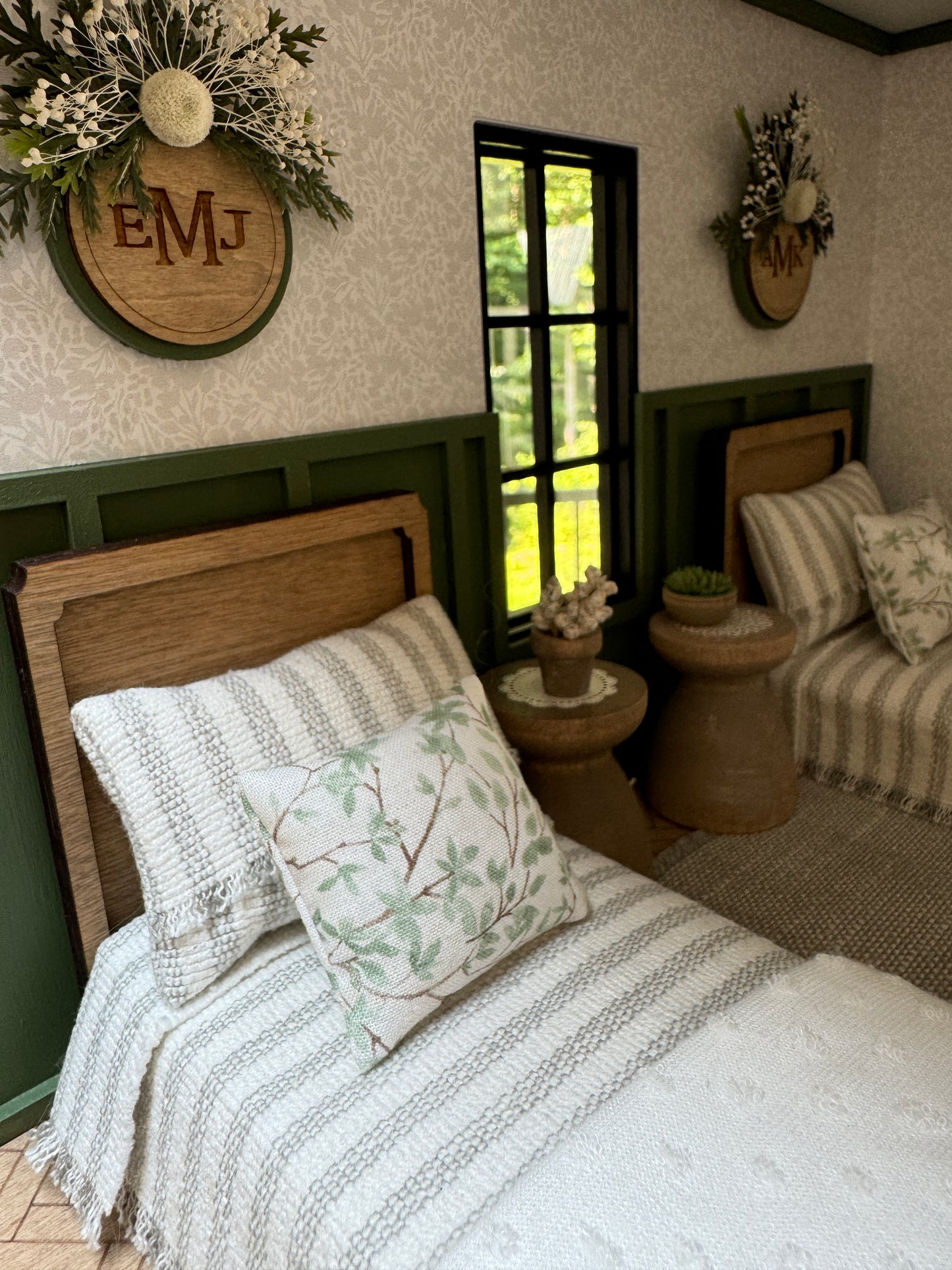 Green Leaves Pillow