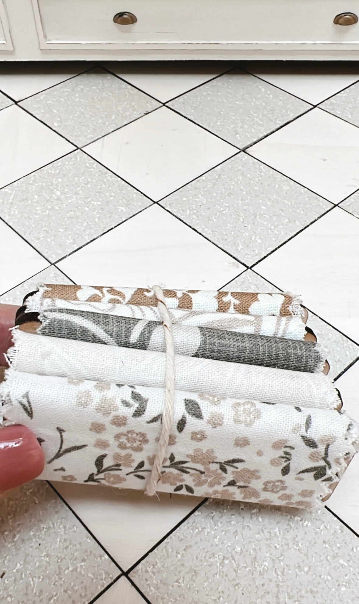 Fabric bolts