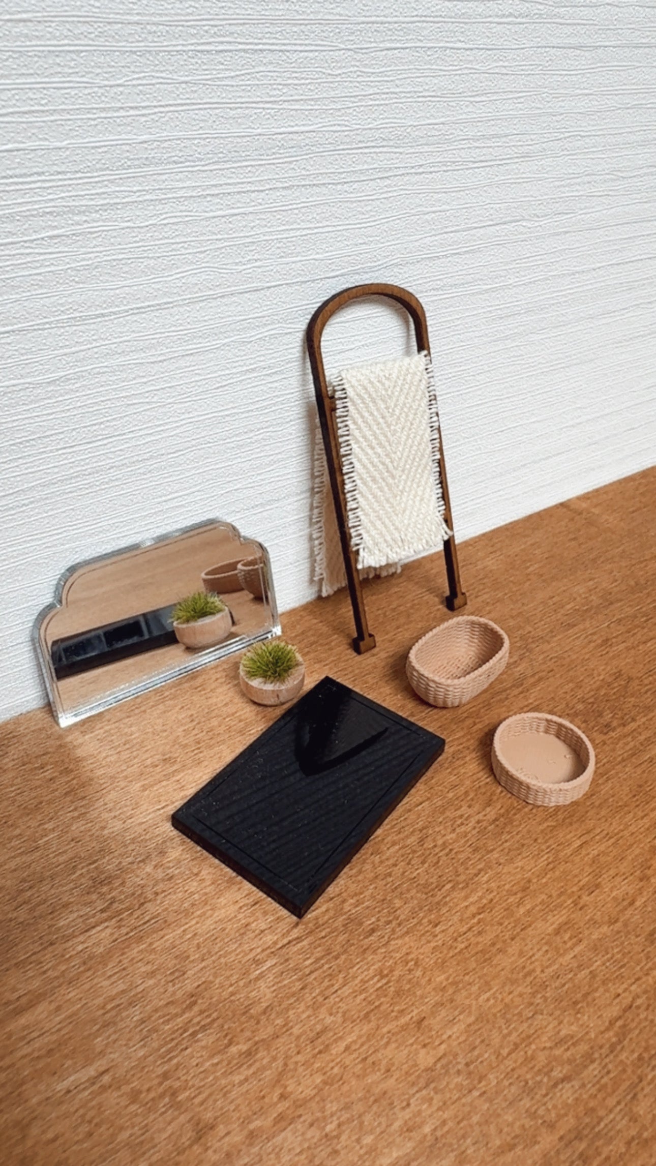 1:24 Scale Decor Kit