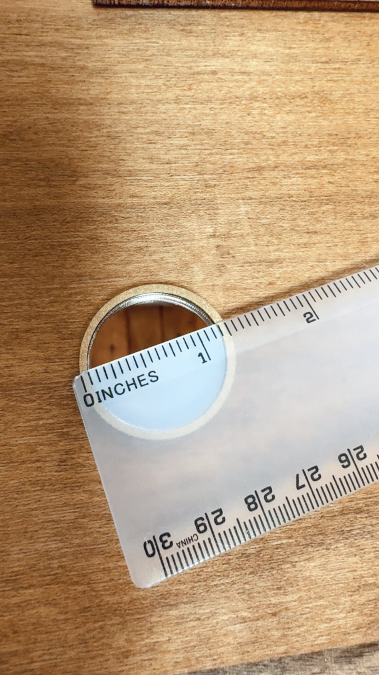 1:24 Scale Gold Round Mirror