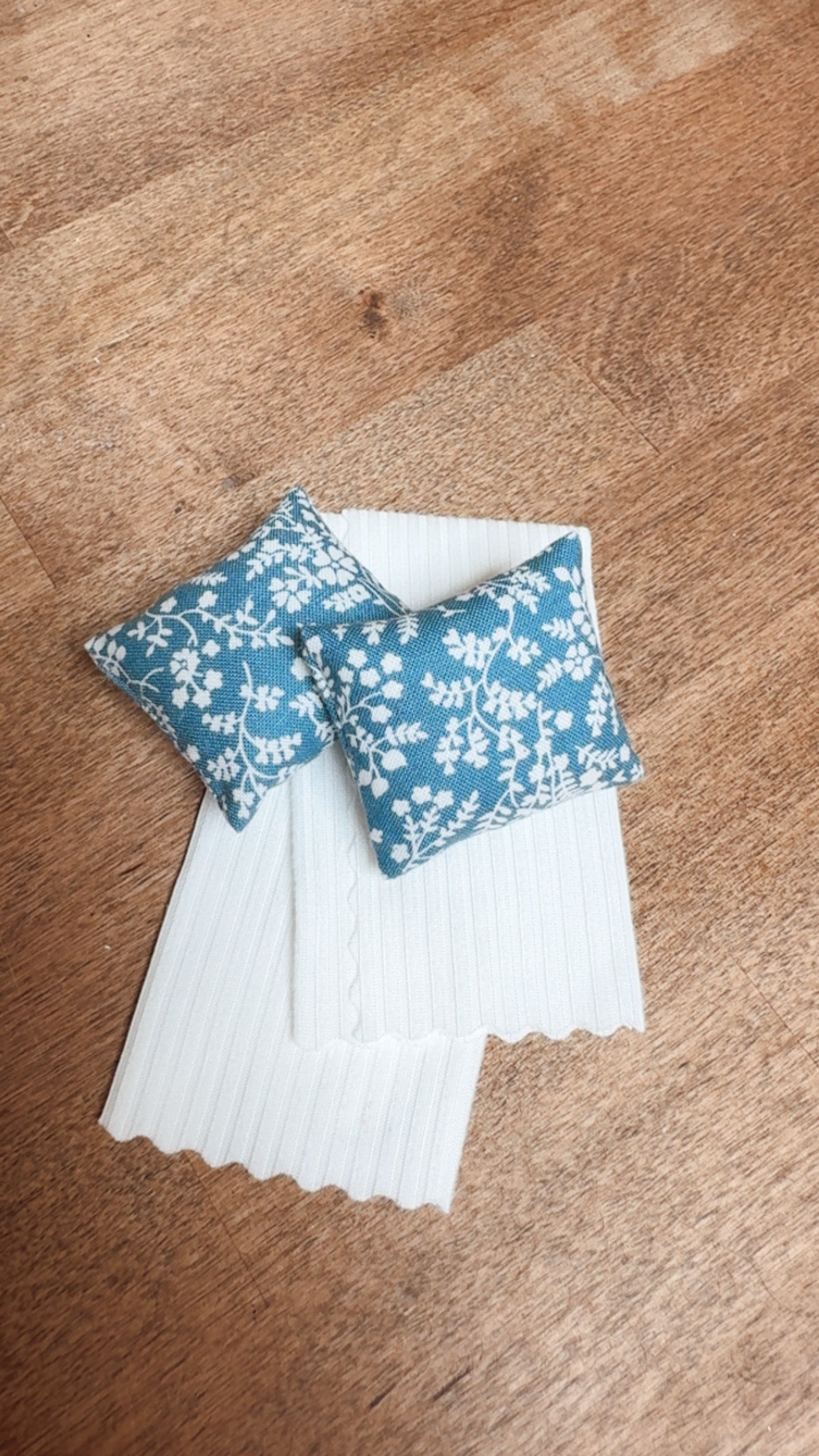 Blue Floral Pillows & Blanket Set