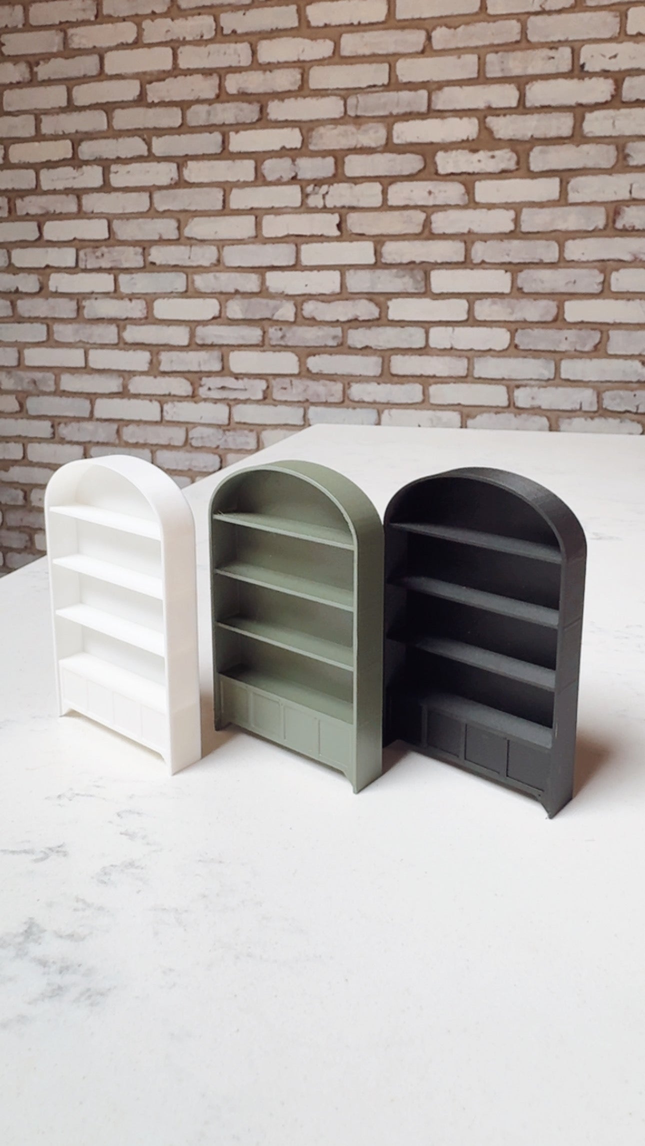 1:24 Scale Arched Bookshelf