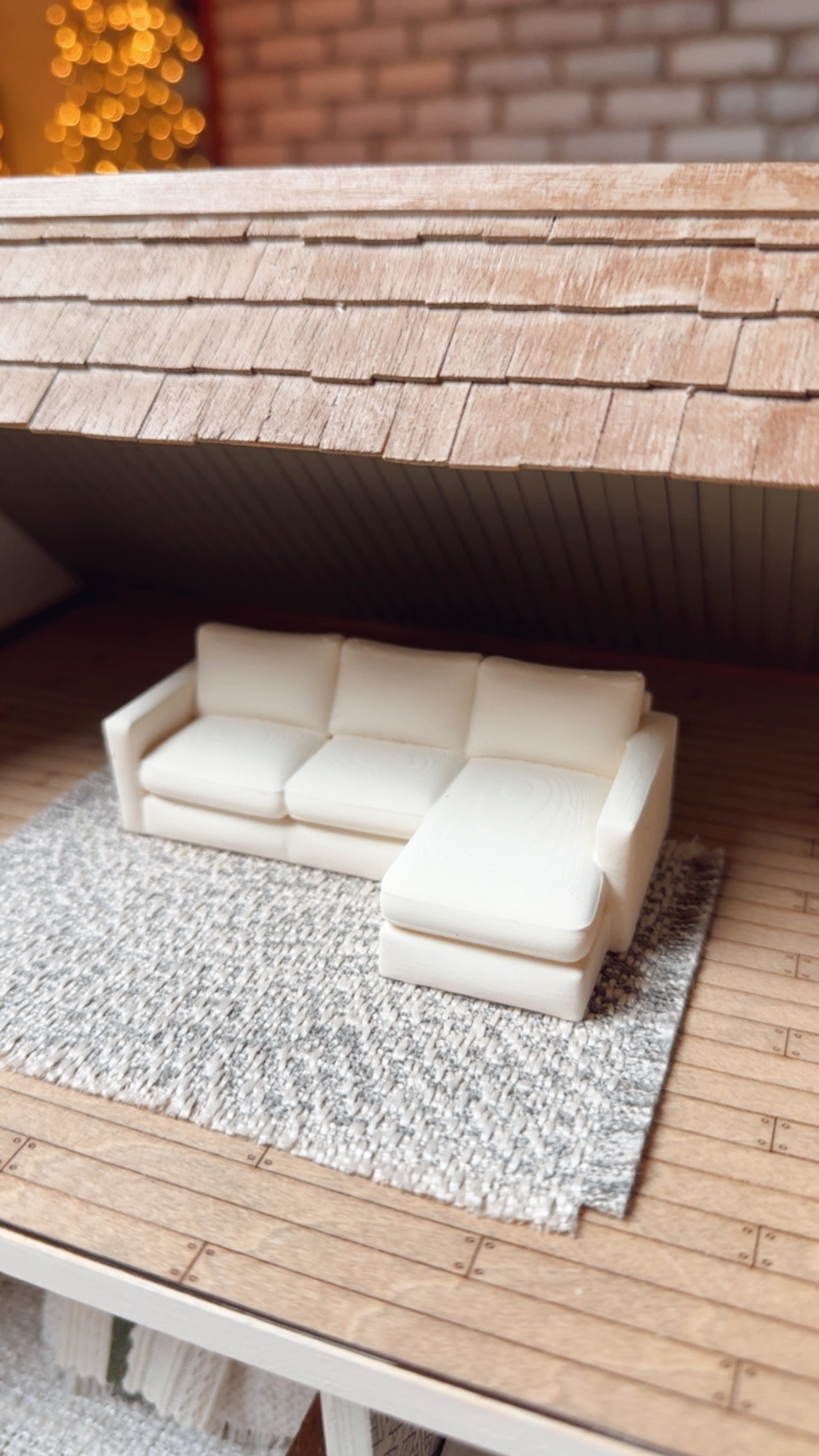 1:24 Scale Sectional