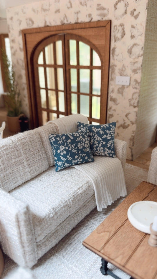 Blue Floral Pillows & Blanket Set