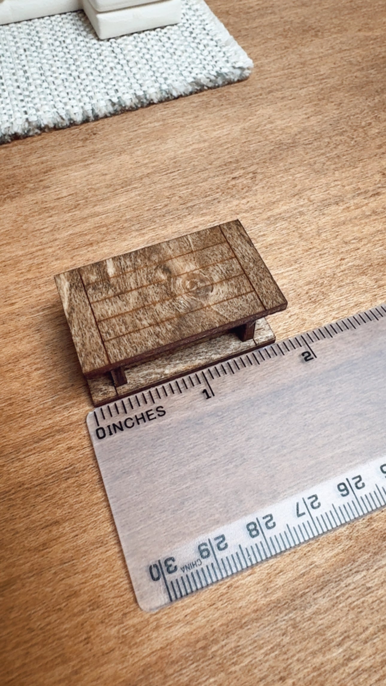 1:24 Scale Coffee Table Kit