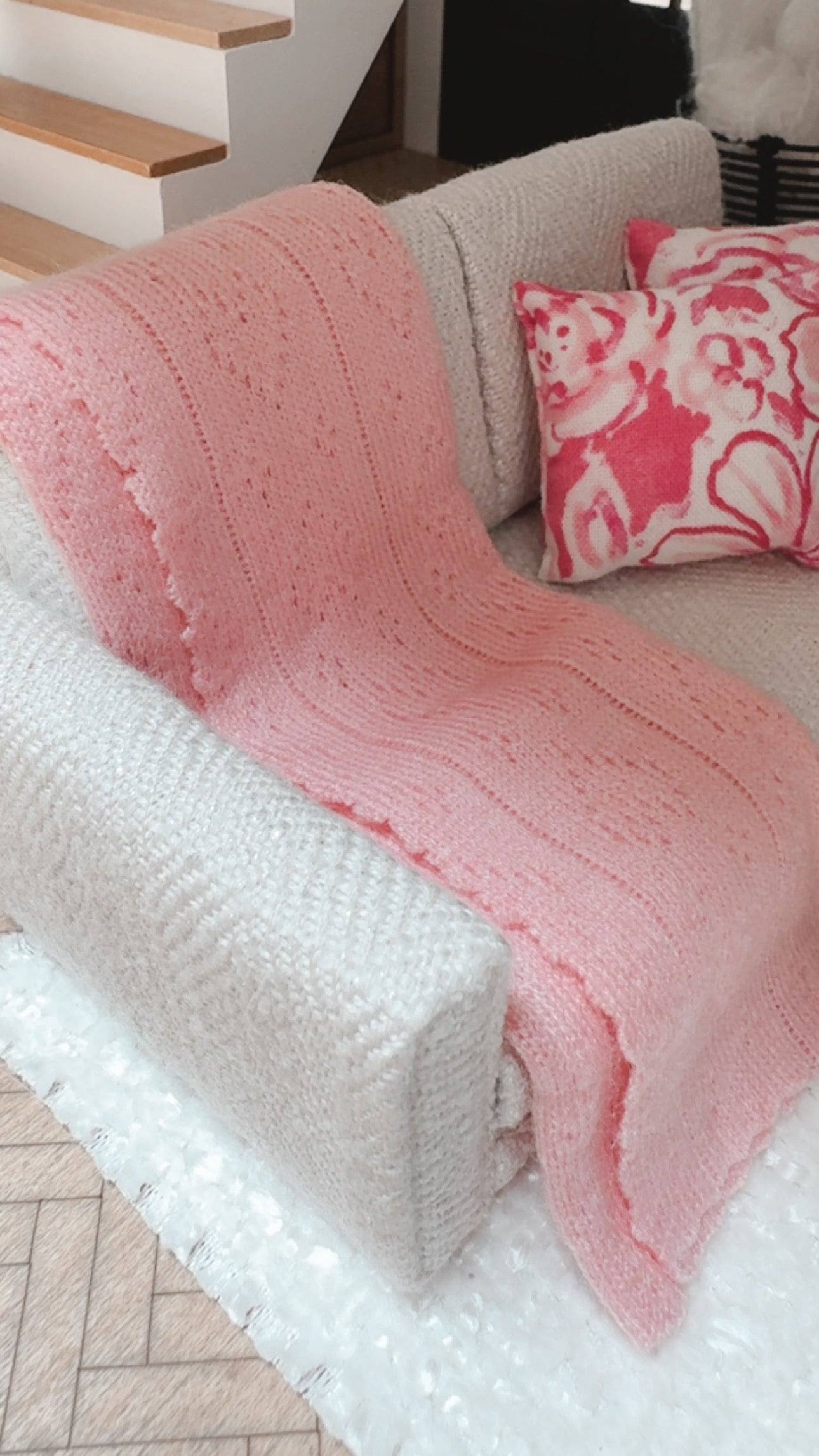 Pink Ribbed Knit Blanket